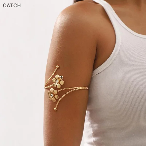 Bracelete Punk de Folhas e Flores - Manguito Ajustável para Mulher